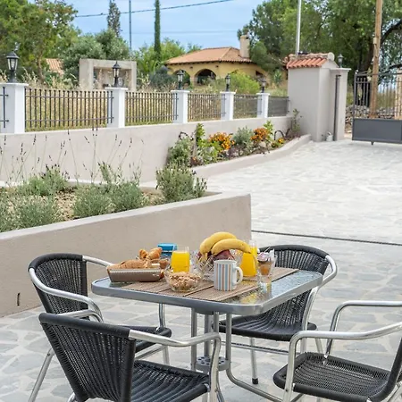 Irene Luxury Apartments Apartamento Metaxáta