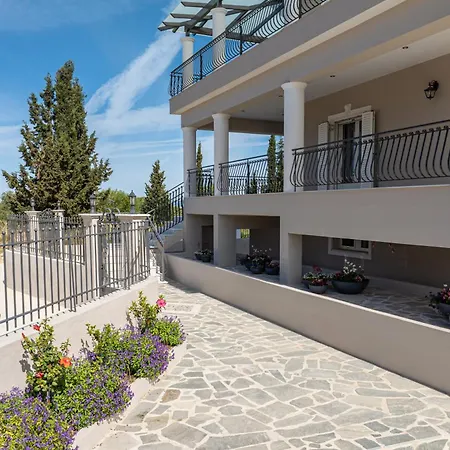 Apartament Irene Luxury Apartments Metaxáta